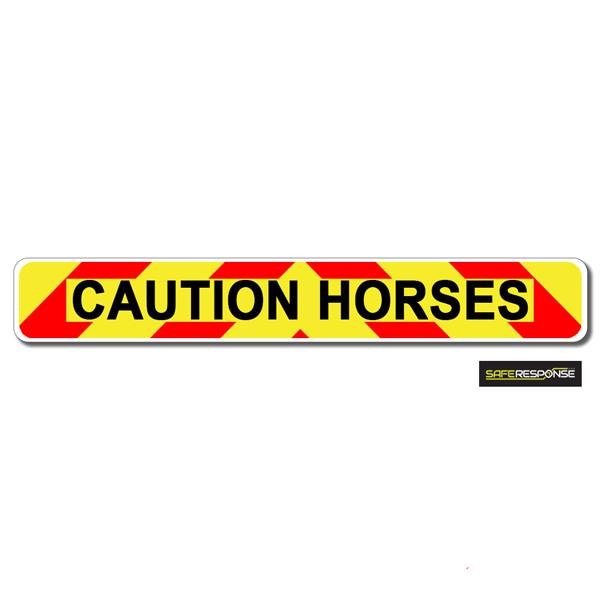 Magnet CAUTION HORSES Chevron Design Text (MG124)
