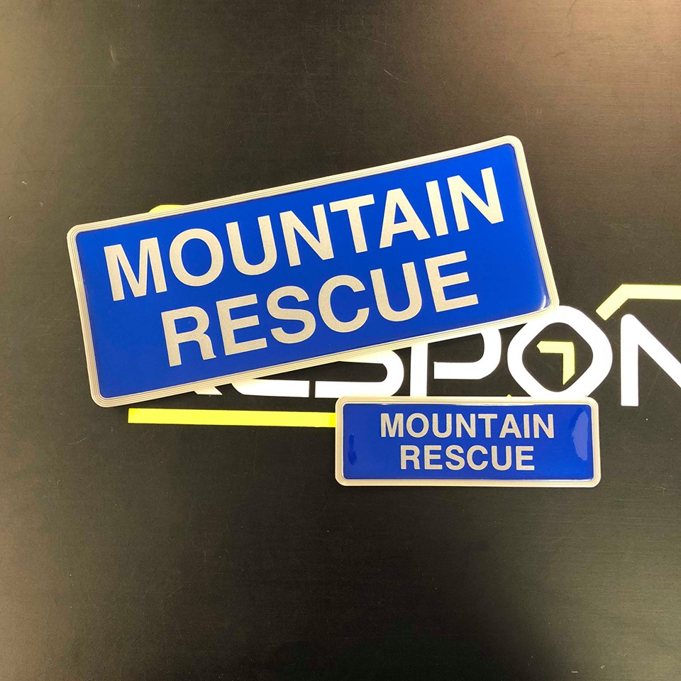 Mount Rescue Wall Sticker MOUNTAIN RESCUE - Digitally Printed Encapsulated Badge – Safe Response UK